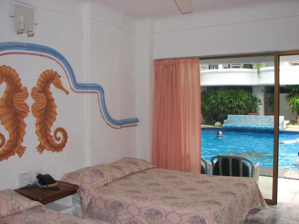 Hotel Y Suites Plaza מנסניו מראה חיצוני תמונה