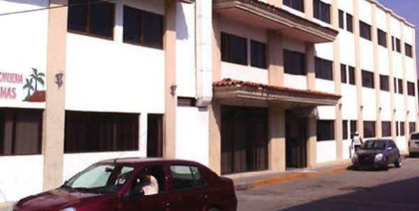Hotel Y Suites Plaza מנסניו מראה חיצוני תמונה